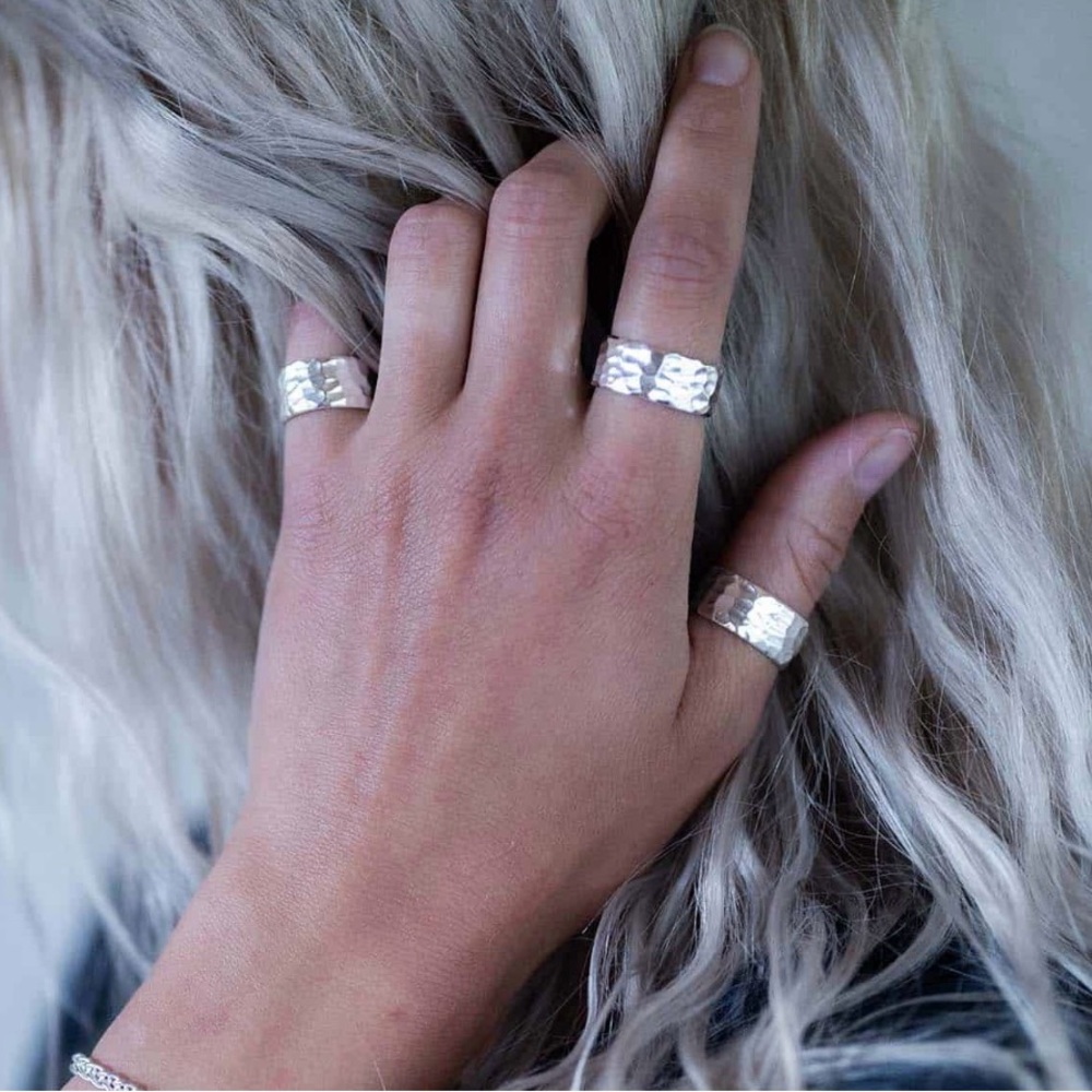 Elegant 925 Sterling Silver Hammered Ring Set